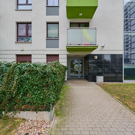 Pastel & Floral With Parking In By Renters * Wrocław